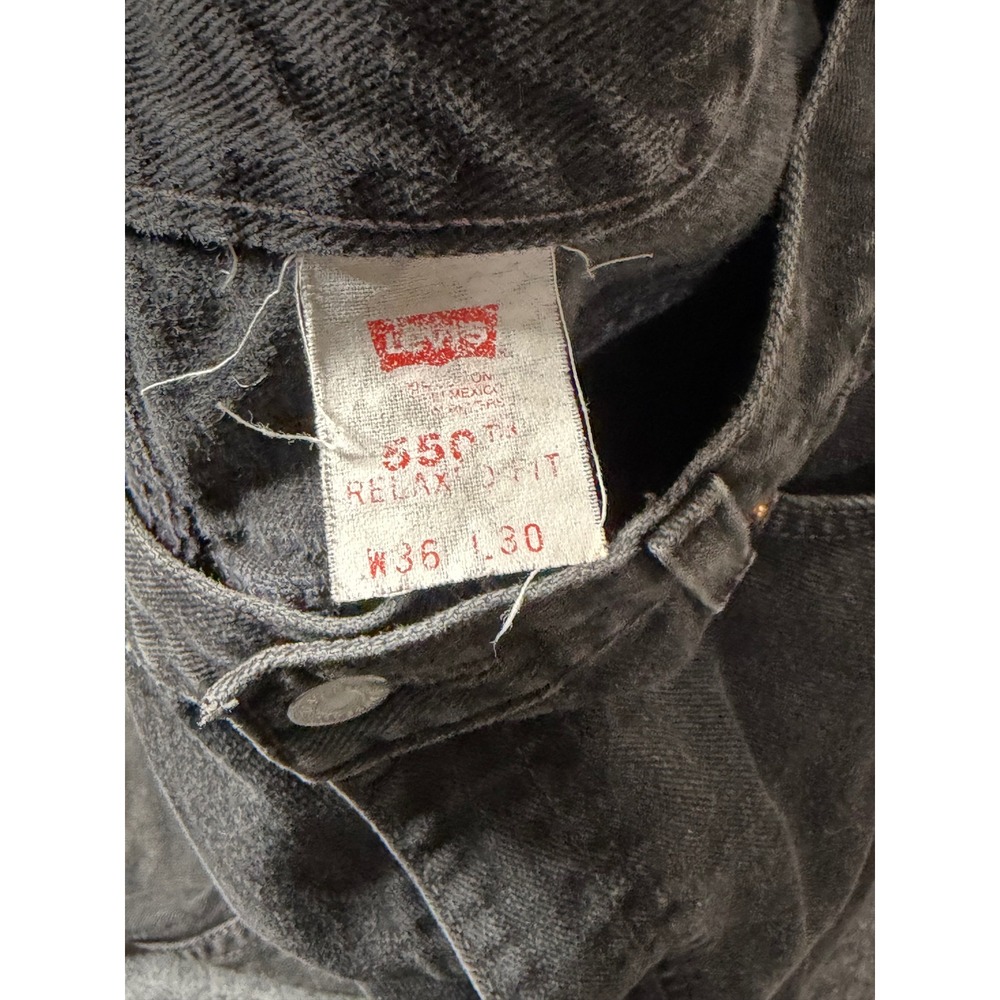 Vintage 2000 Levis 550 Relaxed Fit Tapered Leg Black Denim Jeans Mens 36x30 - Picture 3 of 10